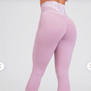 BuffBunny Meta leggings